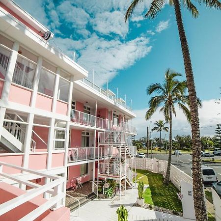 The Pink Hotel Coolangatta Gold Coast Buitenkant foto