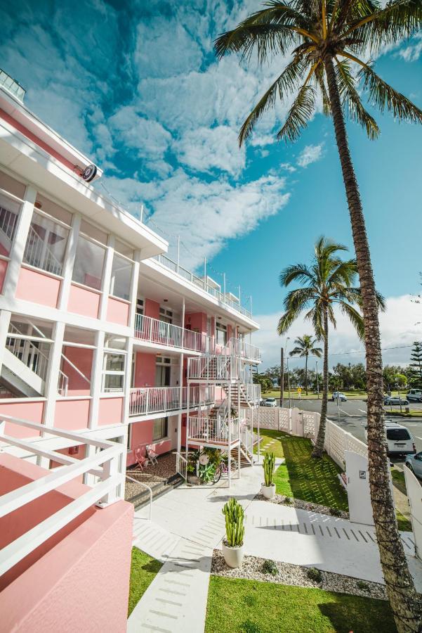The Pink Hotel Coolangatta Gold Coast Buitenkant foto