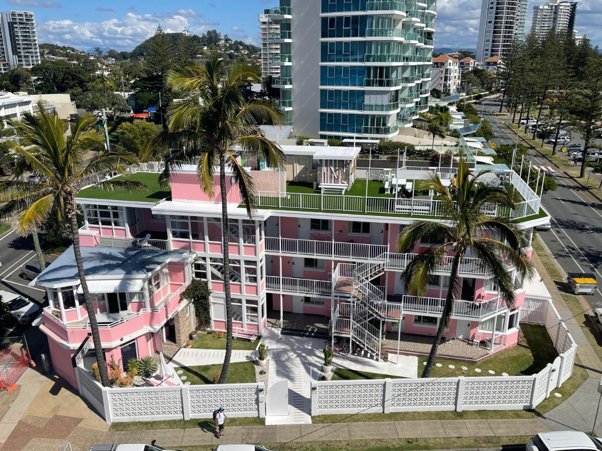 The Pink Hotel Coolangatta Gold Coast Buitenkant foto